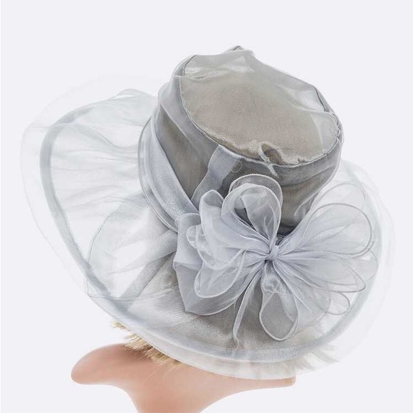 Large Elegant Fascinator Derby Tea Party Organza Hat - Picture 3 of 4